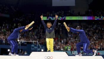 Aristegui en Vivo: Nerviosismo en los mercados golpea al peso; van contra oposición en Venezuela; demuestran espíritu olímpico (06/08/2024)