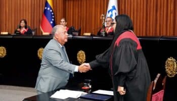 Consejo electoral de Venezuela entrega al Tribunal Supremo las actas de las elecciones presidenciales