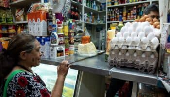 Pymes dedican 506 horas en tramitología al año: México Evalúa