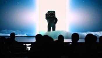 China presenta sus trajes espaciales para explorar la Luna