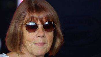 Hospitalizan a Pelicot, francés acusado de drogar a su mujer para que otros abusaran