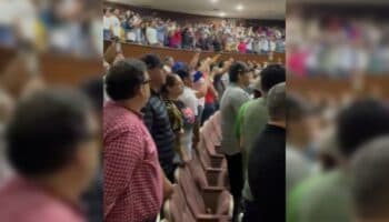 Irrumpen estudiantes en Congreso de Sinaloa | Videos