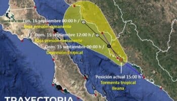 Tormenta tropical Ileana toca tierra en Sinaloa