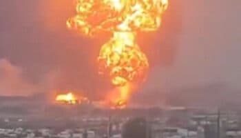 Israel ataca un puerto en Yemen | Video