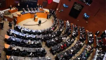 Mayoría de Morena en el Poder Legislativo se asume como único intérprete y representante del pueblo: Mesa de análisis | Video