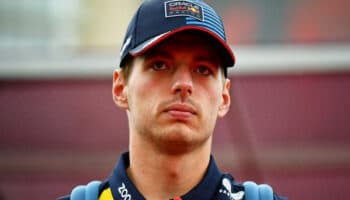 Molesta a Verstappen pedido de FIA para que pilotos eviten las groserías | Video