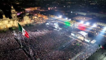Zócalo a reventar para el último grito de AMLO | FOTOS