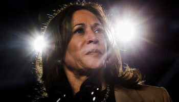 Kamala Harris: permitir la candidatura de Biden en 2024 fue una "imprudencia"
