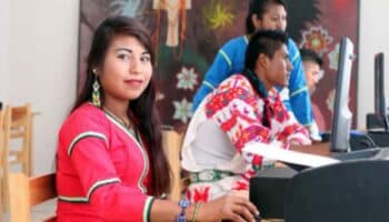 Regulariza INPI a 20 estudiantes indígenas en programa de apoyo educativo en Nayarit