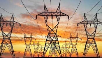 Invertirán 8 mil 177 millones de dólares en nuevas líneas de transmisión eléctrica