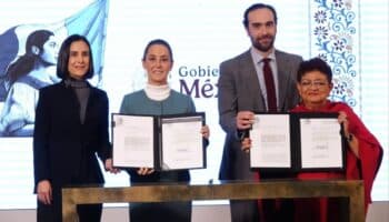 Sheinbaum firma decreto para regresar Pemex y CFE al Estado mexicano