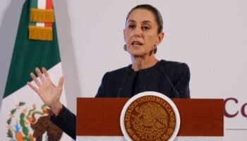 'No se negocia nada en lo oscurito': Sheinbaum niega 'rescate' a privados