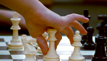 Con solo 3 años, se convierte en el ajedrecista más joven del mundo