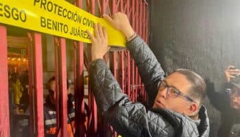 Clausuran el Estadio Azul y la Plaza México por incumplir medidas de seguridad