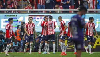 Castigan con veto al Chivas por violencia contra hincha del Atlas