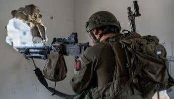 Empresas armamentistas, grandes ganadoras por guerras y tensiones regionales