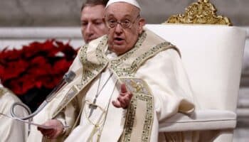 El Papa Francisco sufre caída y se lesiona el brazo derecho
