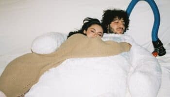 Selena Gomez y Benny Blanco se comprometen; este es su impresionante anillo