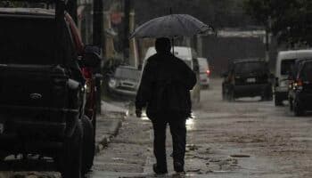 A pronóstico de lluvias se suma frente frío fuera de temporada