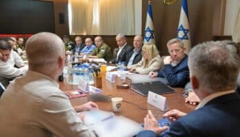 Gabinete de Seguridad de Israel recomienda a Netanyahu firmar acuerdo de paz