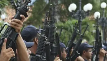 Designación de grupos terroristas no implica intervención militar: Exjefe de operaciones de la DEA | Entérate