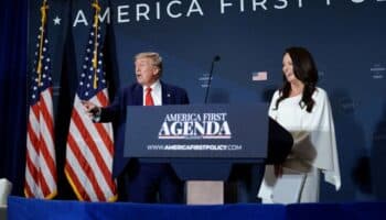 Trump en Davos: "Fabriquen en Estados Unidos o paguen aranceles"