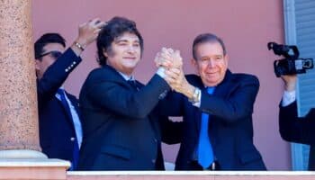 Opositor venezolano Edmundo González Urrutia con recibimientos masivos en Argentina y Uruguay