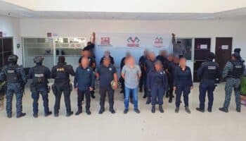 Policías y autoridades de Chiapas encabezaban red de extorsión; 78 detenidos