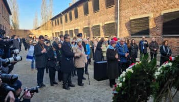 Supervivientes de Auschwitz llaman a no repetir el pasado | Video