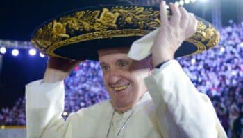 Sheinbaum critica que hay gente 'en contra' del papa por su visión 'muy progresista'