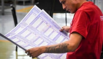 Gobierno fortalecerá Talleres Gráficos para el material electoral