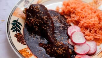 Nuevo mole de ‘Doña María’ contiene aditivo cancerígeno, advierte El Poder del Consumidor