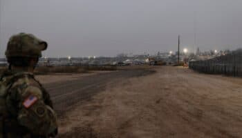 Pentágono enviará mil 100 soldados más para vigilar la frontera con México