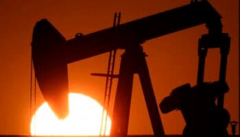 Trump firma orden para proteger ingresos petroleros venezolanos depositados en cuentas de EE.UU.