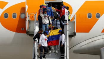 Aterrizan en Venezuela casi 250 migrantes procedentes de México tras su deportación desde EU
