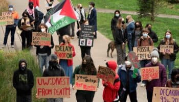 Columbia expulsa a estudiantes que participaron en movilizaciones propalestinas