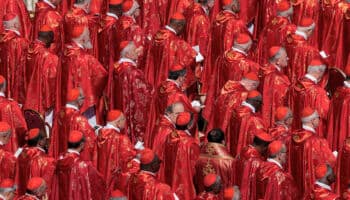 Todos los cardenales que participarán en el cónclave están en Roma