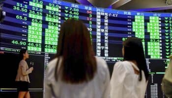 Las bolsas asiáticas y europeas se desploman con caídas históricas por el temor a una recesión global