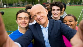 Collina a favor de probar cámaras corporales en los árbitros