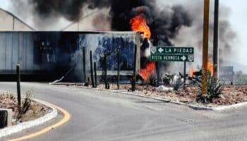 Videos | Reportan narcobloqueos en Michoacán, Guanajuato y Jalisco