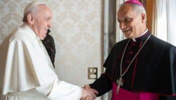 León XIV, el primer papa estadounidense y muy cercano a Francisco