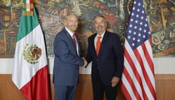 Primer encuentro entre canciller De la Fuente y nuevo embajador de EU