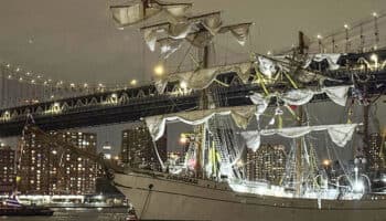 Embajador visita a heridos por choque de buque Cuauhtémoc contra Puente de Brooklyn