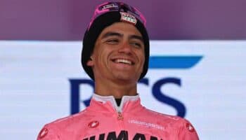 Isaac del Toro retiene la magia rosa en la Etapa 16 del Giro de Italia 2025
