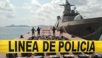 Marina asegura 1.3 toneladas de cocaína en costas de Guerrero