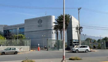 Facturas falsas, estantes vacíos: empresa fantasma causó desabasto en hospitales de Coahuila | Especial