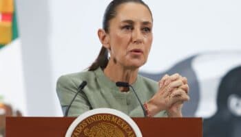 'Injusticia discriminatoria': Sheinbaum se lanza contra impuesto a remesas desde EU