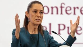 Sheinbaum evade responder a preguntas sobre Televisa Leaks