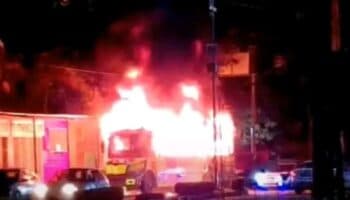 Acapulco: incendian autobús con cinco personas dentro