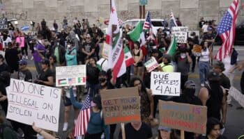 Habrá un mundo de manifestaciones; no hemos visto a actuar a representantes de Morena en EU: activista en LA